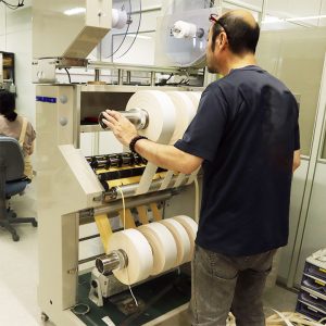 Slitting process of CERALABEL WS label